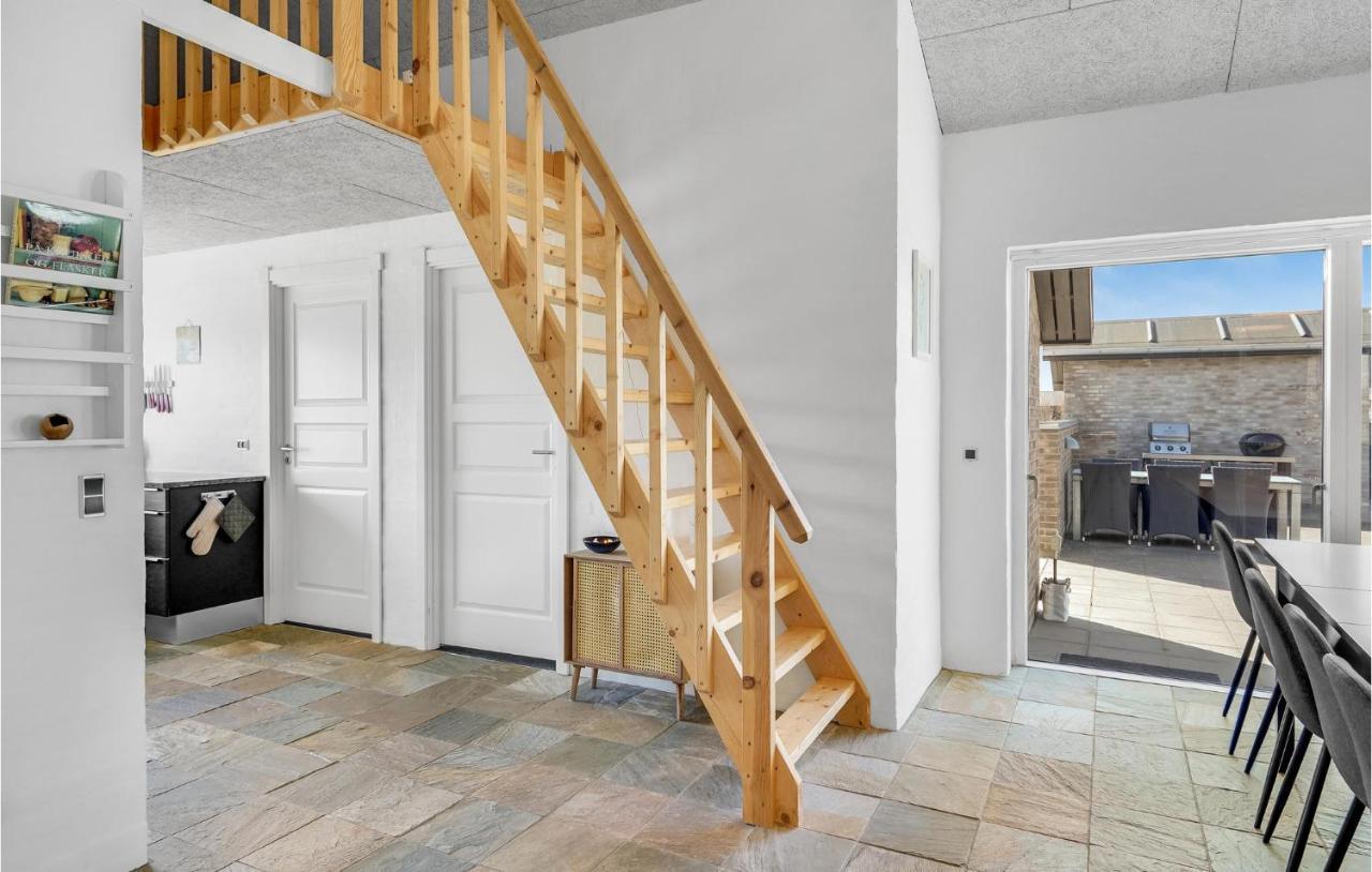 Nice Home In Tarm With Kitchen Extérieur photo