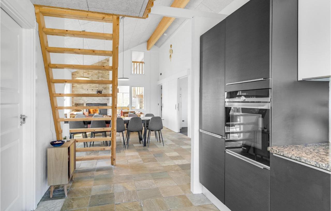Nice Home In Tarm With Kitchen Extérieur photo